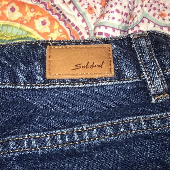 Denim Vintage Crop Shorts - Picture 3 of 3